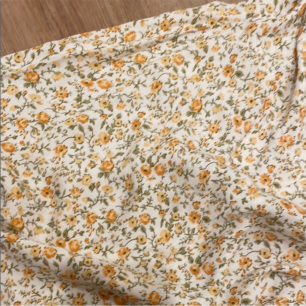 Reformation Baxley dress in Lima - Picture 5 of 5